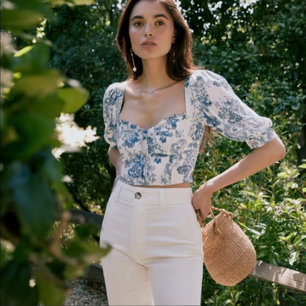NWT REFORMATION LUNA CROP TOP IN WHITE BLUE OLYMPIA FLORAL ROSE PRINT RARE